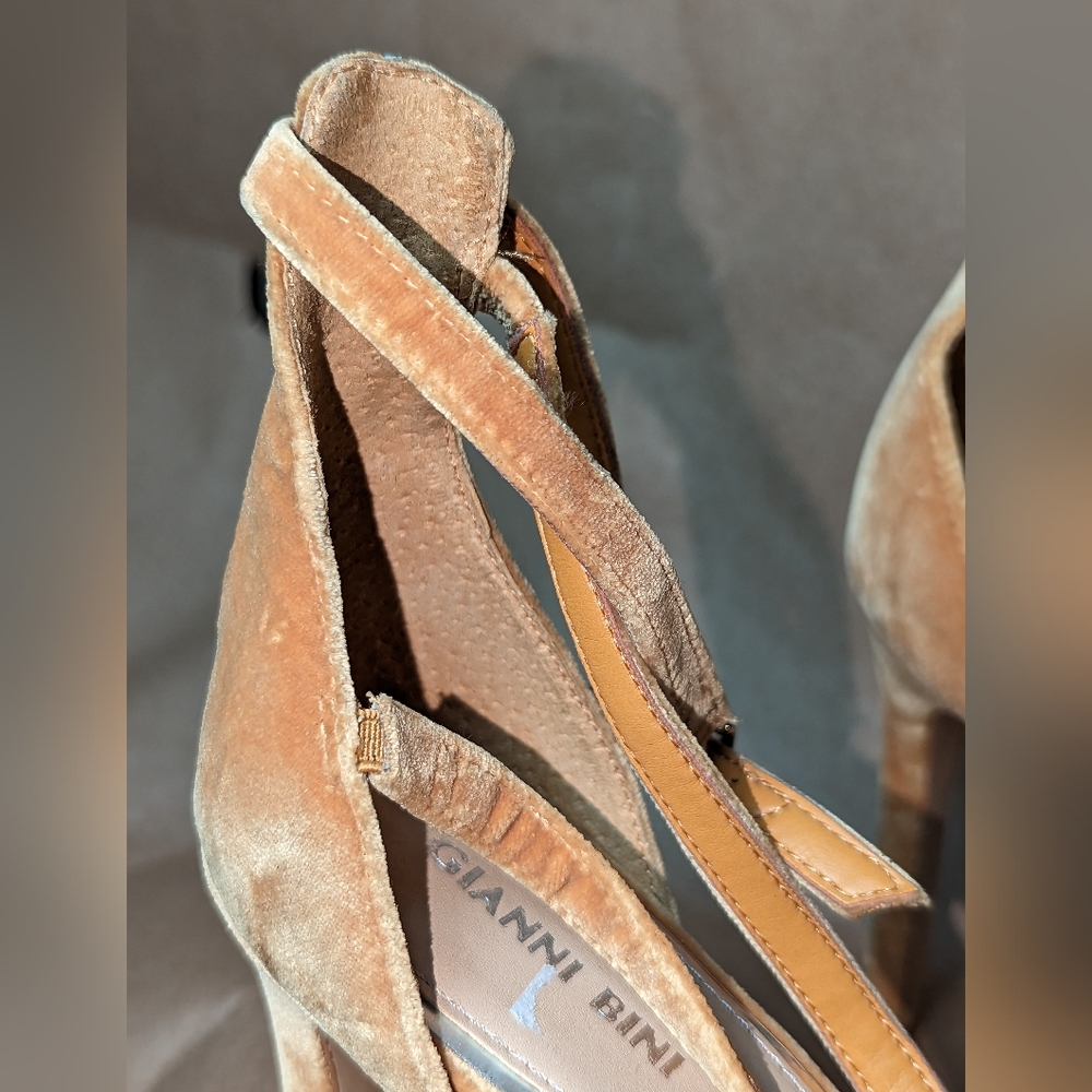 Gianni Bini Velvet Itzel Heels Tuscan Sun - Picture 6 of 11